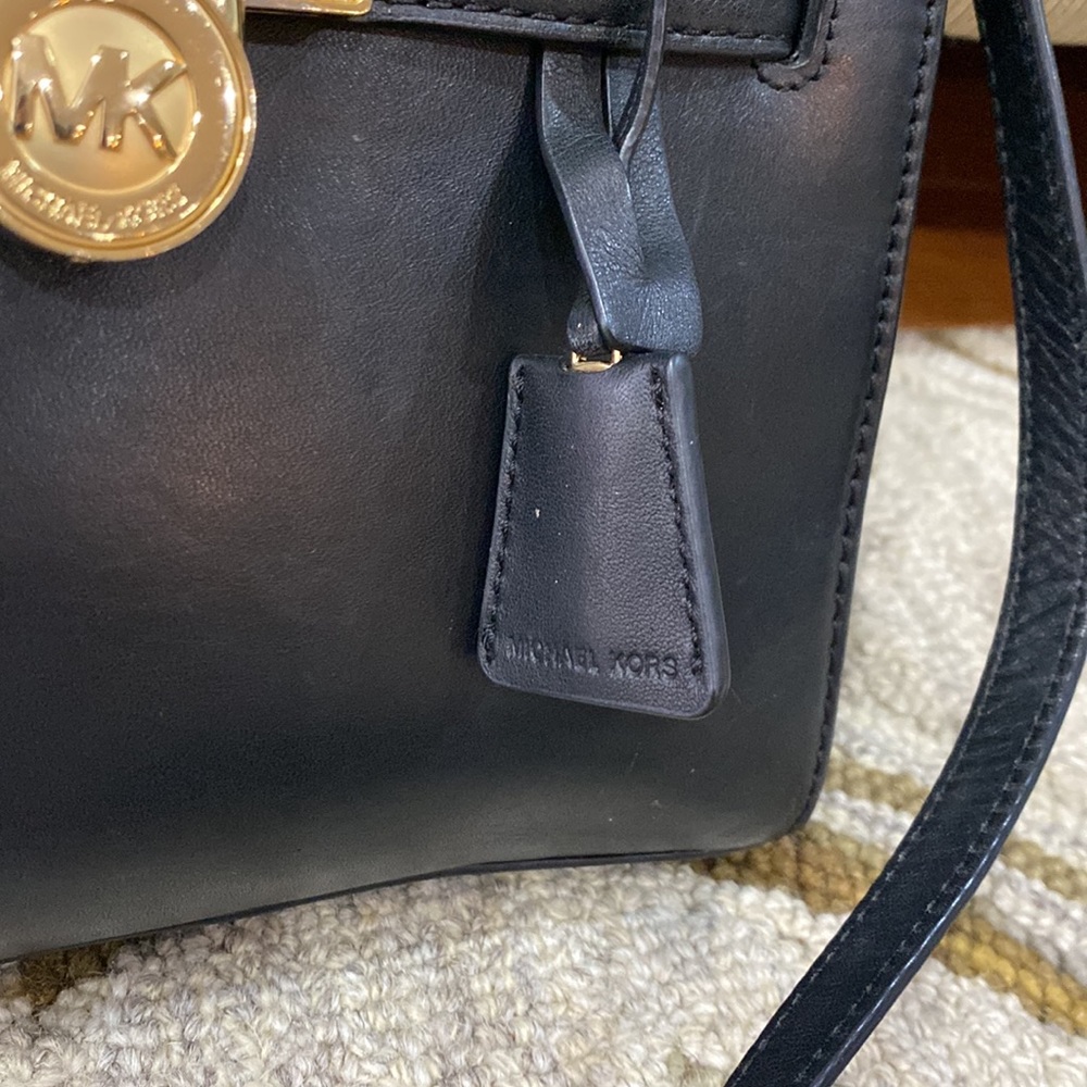 💕 Michael Kors black genuine leather shoulder bag 💕 - Picture 2 of 13
